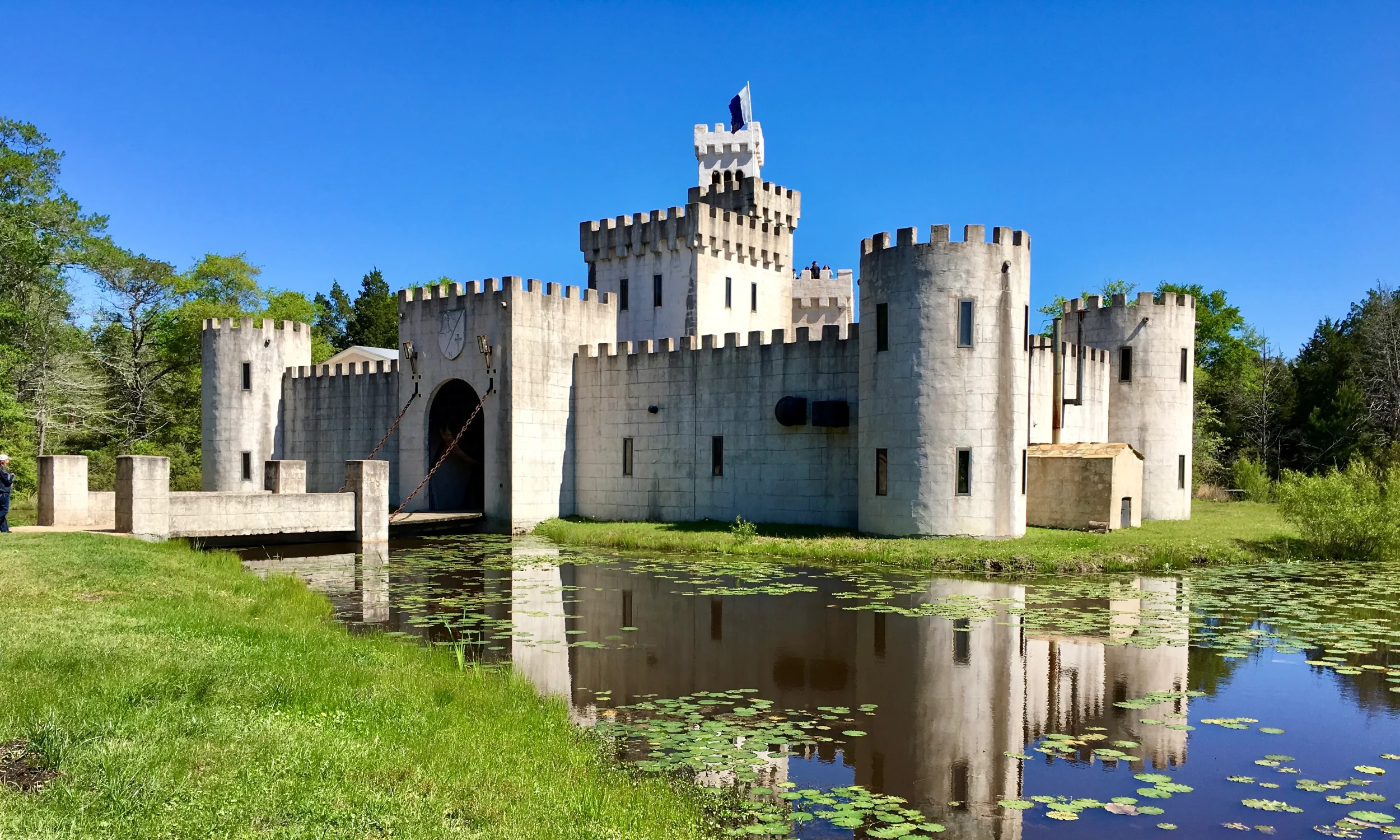 Missouri City cub scouts trip to Newman's Castle